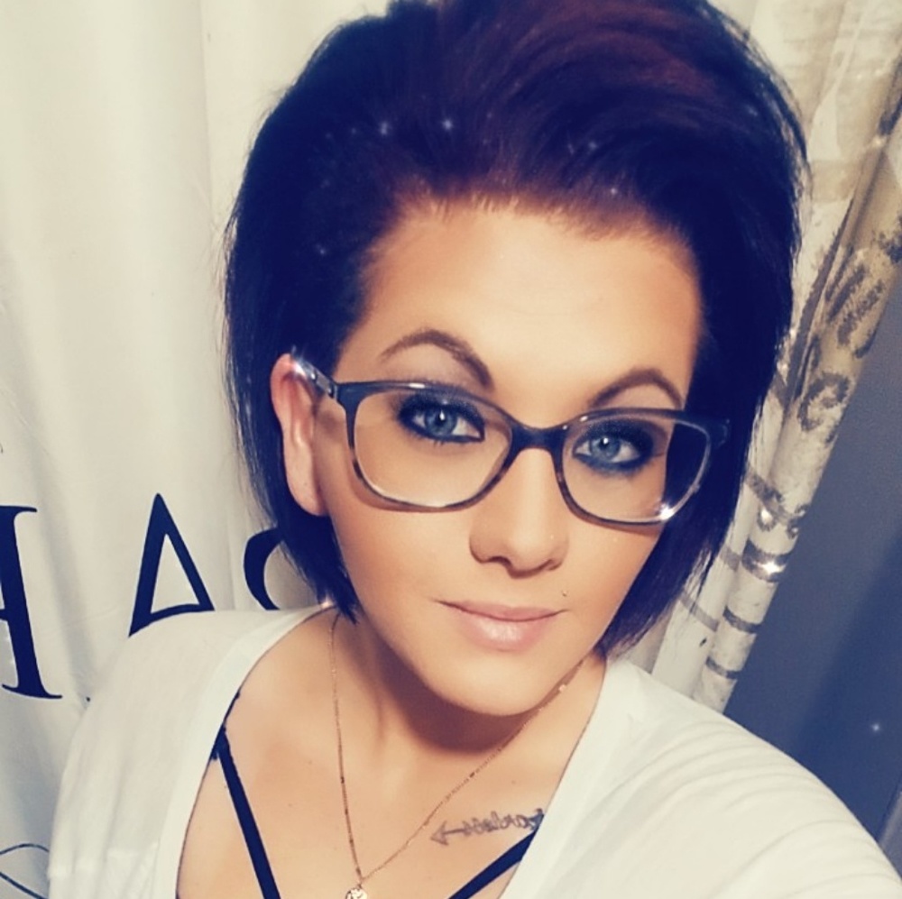 Meet your Posher, Maci